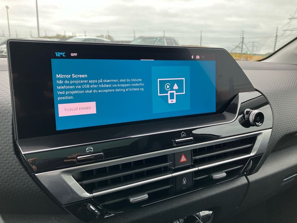 Citroën ë-C4 X 50 Shine 4d