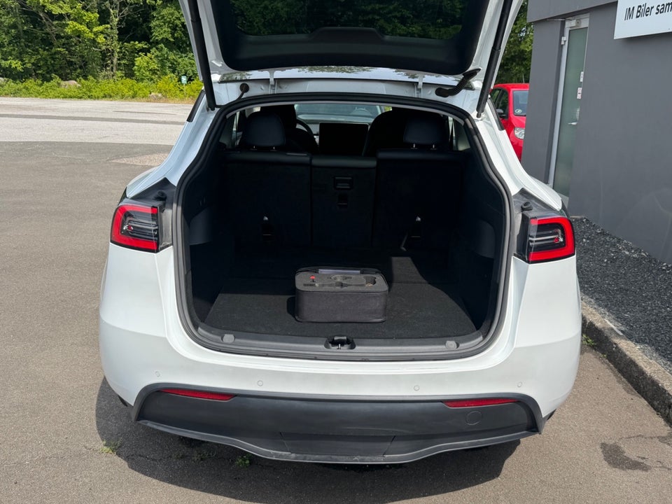 Tesla Model Y Long Range AWD 5d
