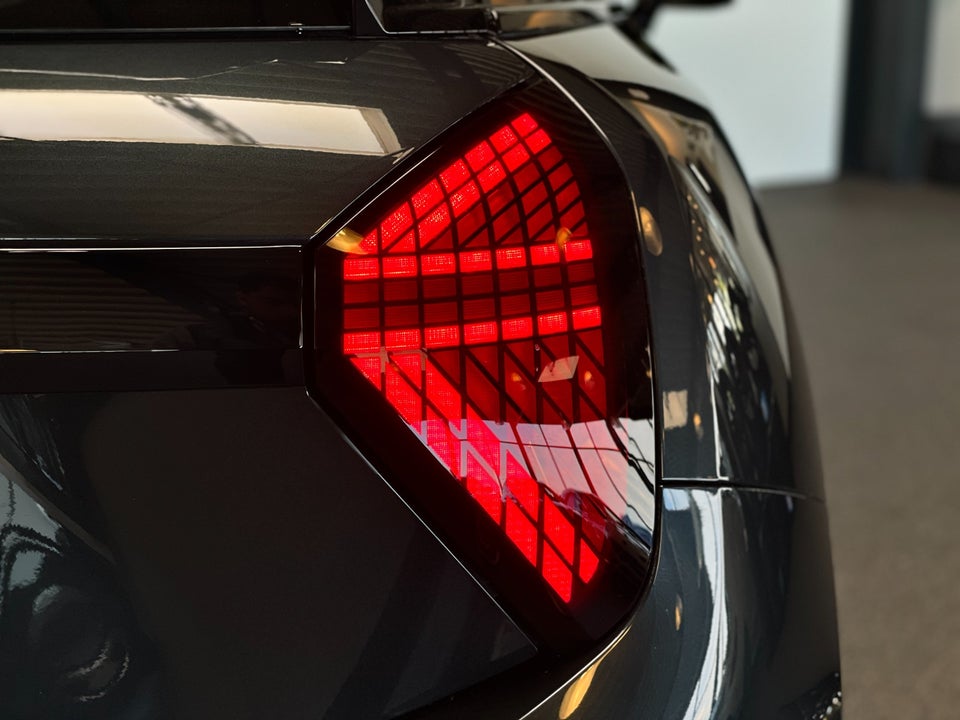 MINI Cooper E JCW Trim XL 3d