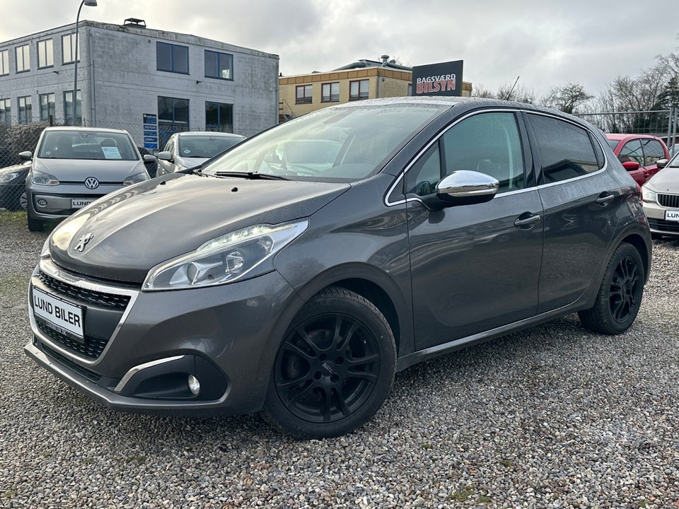 Peugeot 208 1,2 VTi 82 Signature Sky 5d