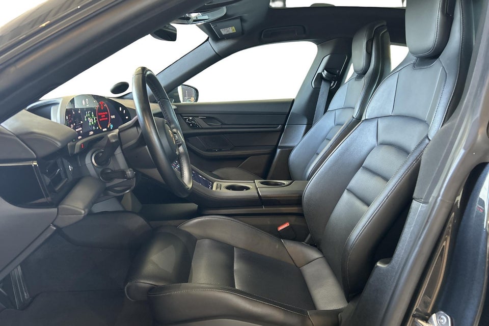 Porsche Taycan Performance+ 4d