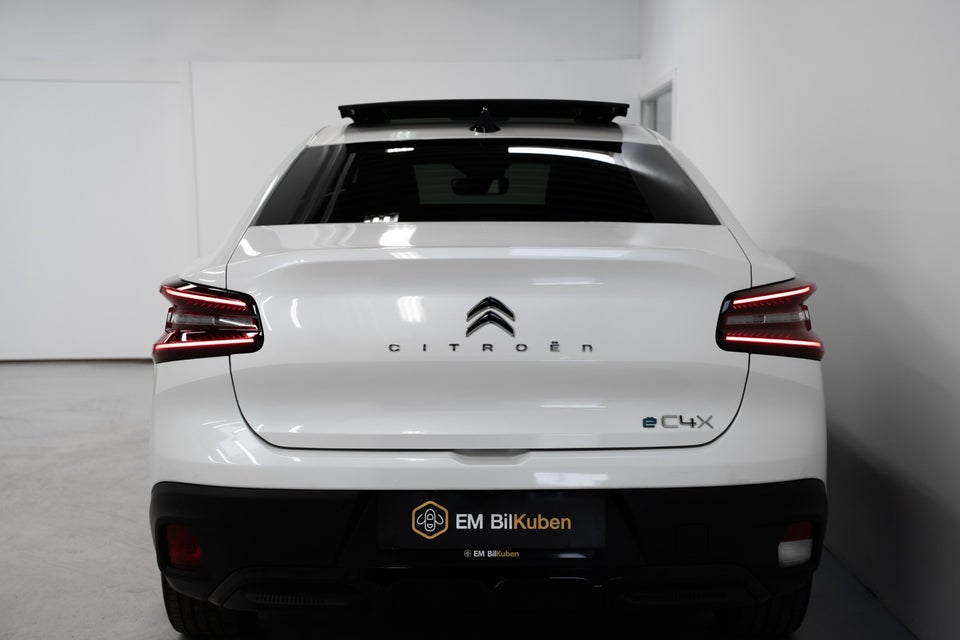 Citroën ë-C4 X 50 Shine Pack 4d