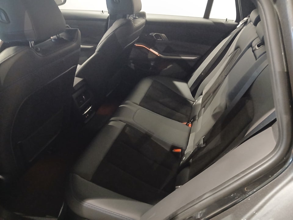 BMW 330i 2,0 Touring M-Sport aut. 5d