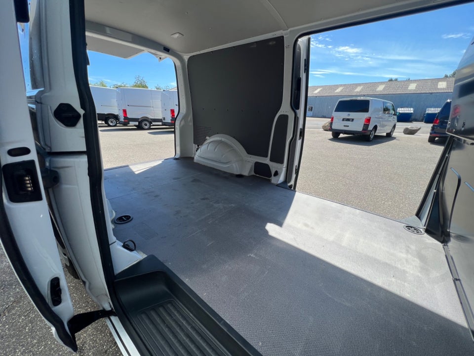 VW Transporter 2,0 TDi 150 Kassevogn DSG 4Motion lang