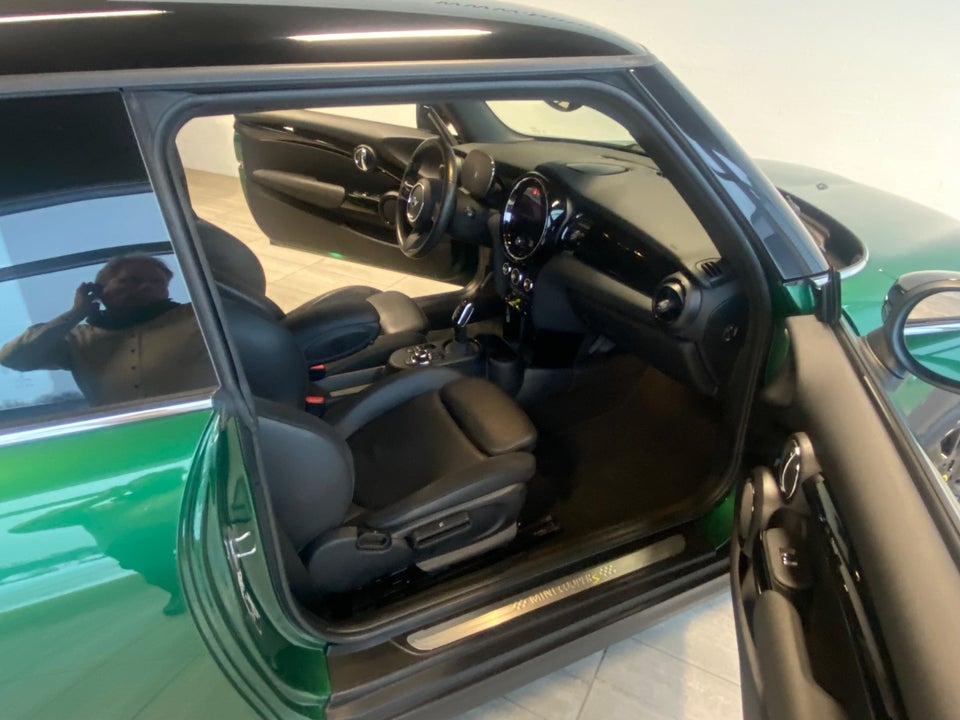 MINI Cooper SE Essential 3d