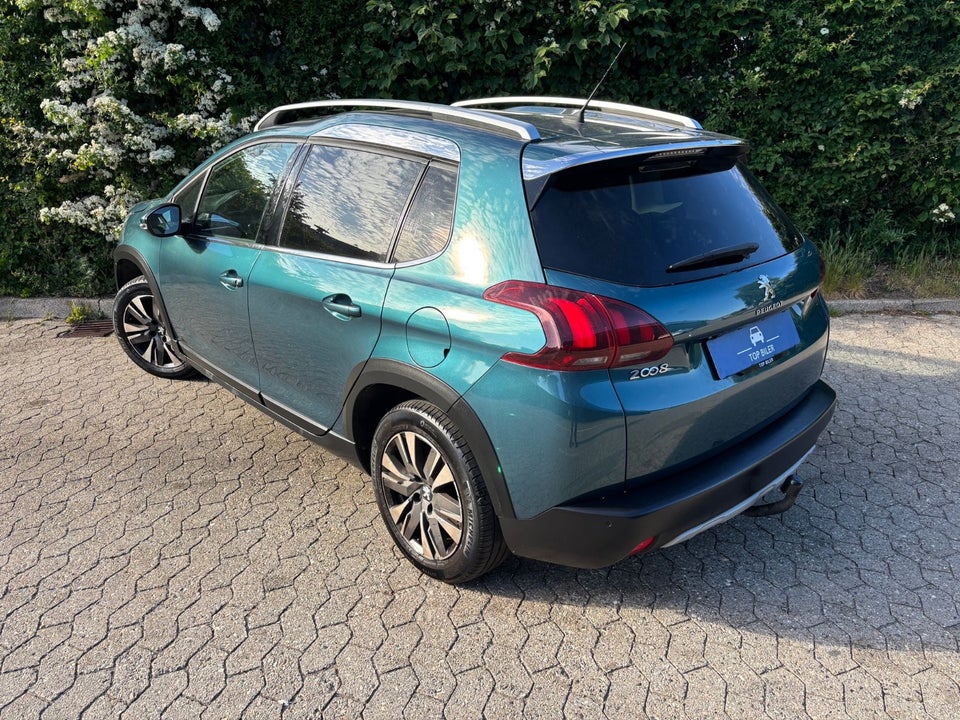 Peugeot 2008 1,2 PureTech 110 Allure Sky EAT6 5d