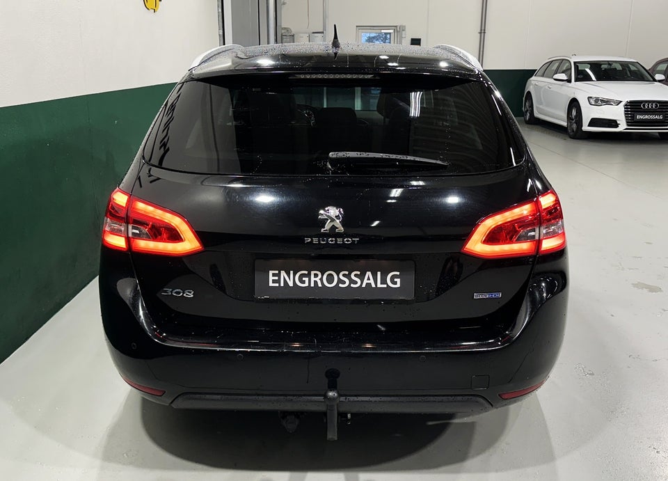 Peugeot 308 1,6 BlueHDi 120 Allure SW 5d