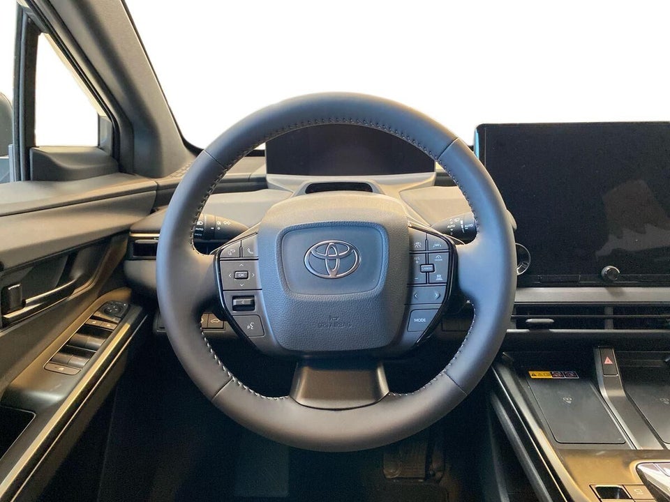 Toyota bZ4X 73 Active Tech 5d