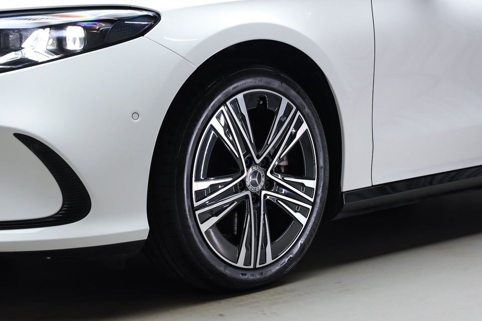 Mercedes CLA250+ electric Progressive Premium 4d