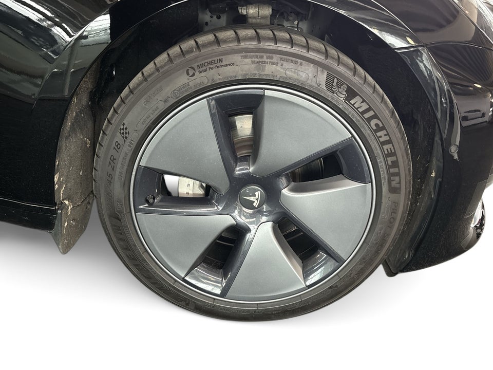 Tesla Model 3 RWD 4d