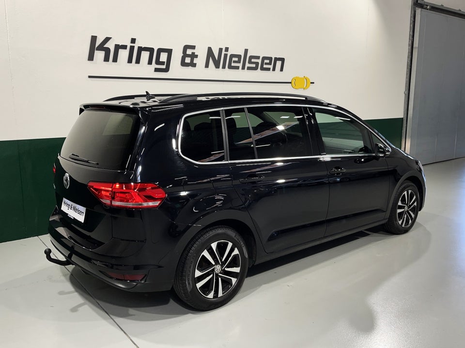 VW Touran 1,6 TDi 115 IQ.Drive DSG 7prs 5d