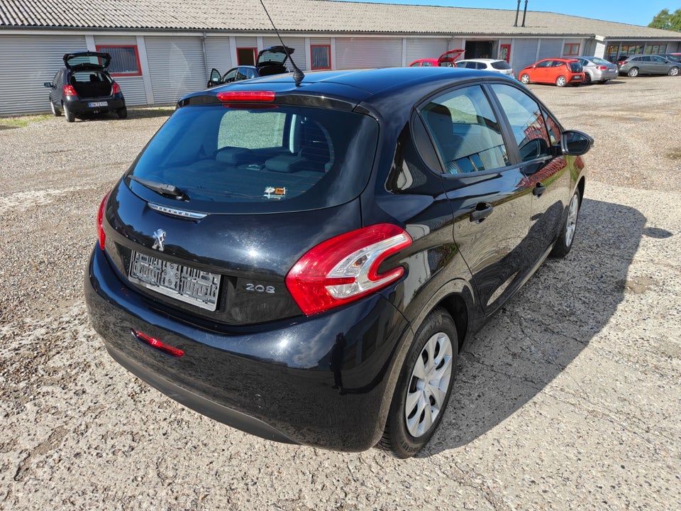 Peugeot 208 1,0 VTi Active 5d