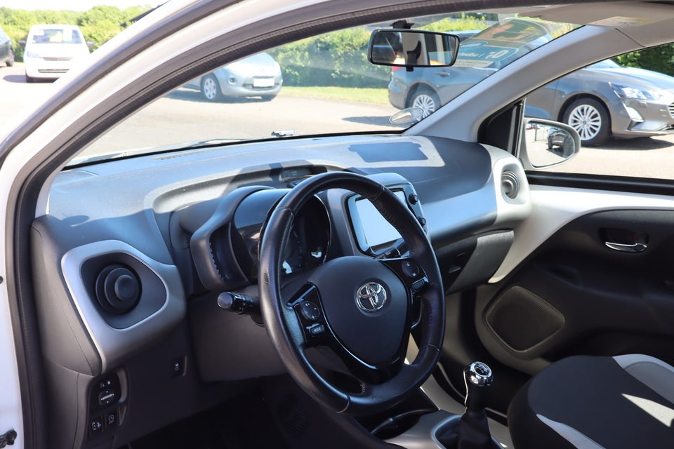 Toyota Aygo 1,0 VVT-i x-clusiv 5d