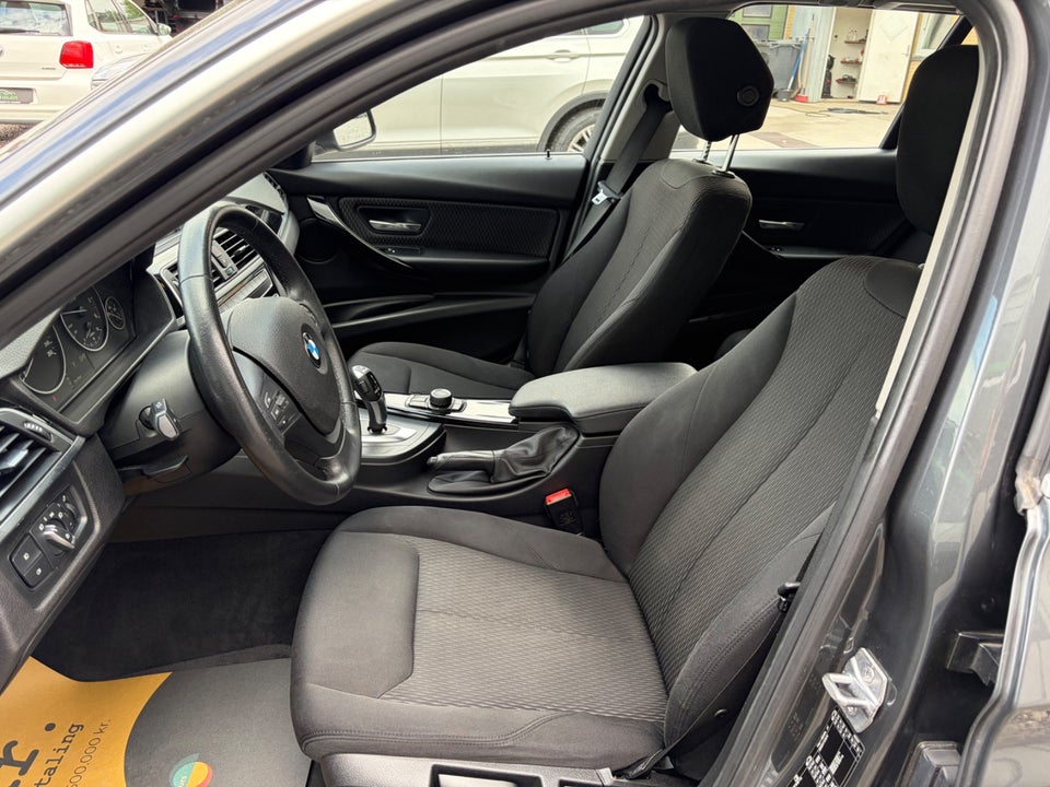 BMW 320d 2,0 Touring aut. 5d