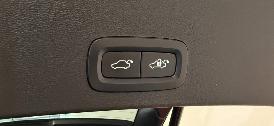 Volvo XC40 P6 ReCharge Ultimate 5d
