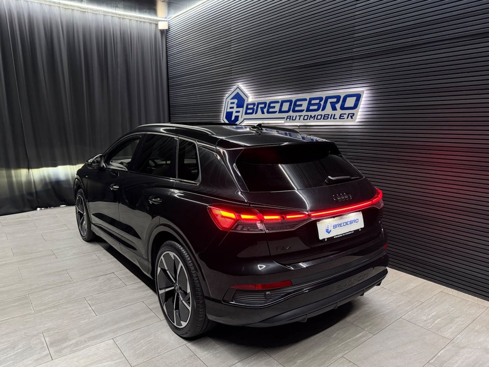 Audi Q4 e-tron 55 S-line quattro 5d