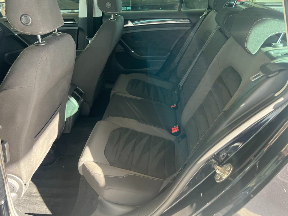 VW Golf VII 1,4 TSi 150 Highline Variant DSG 5d