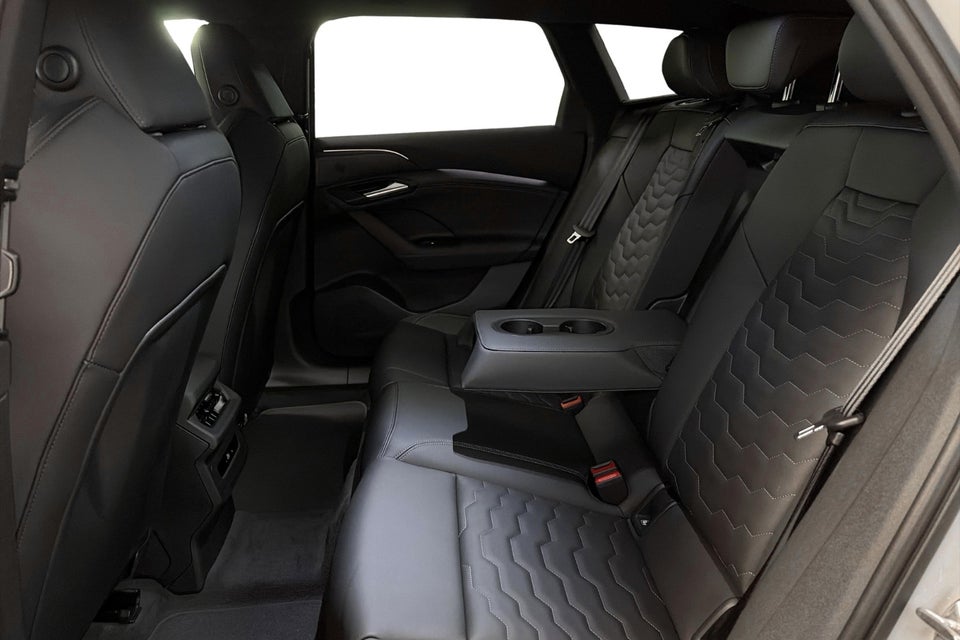 Audi A6 e-tron S-line plus performance Avant 5d
