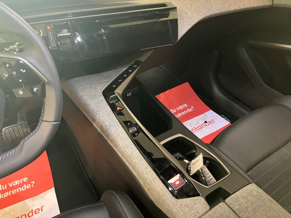 Peugeot e-5008 77 Allure 7prs 5d