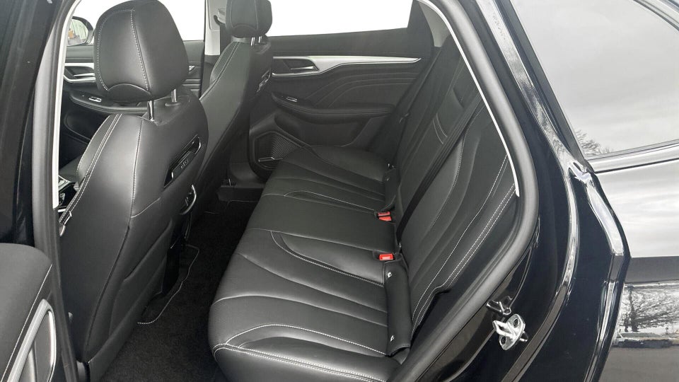 MG Marvel R Luxury 5d