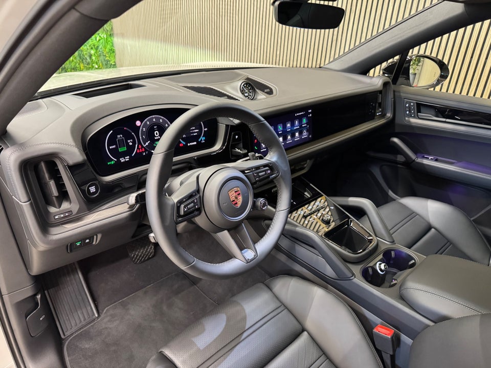 Porsche Cayenne 3,0 E-Hybrid Coupé Tiptr. 5d