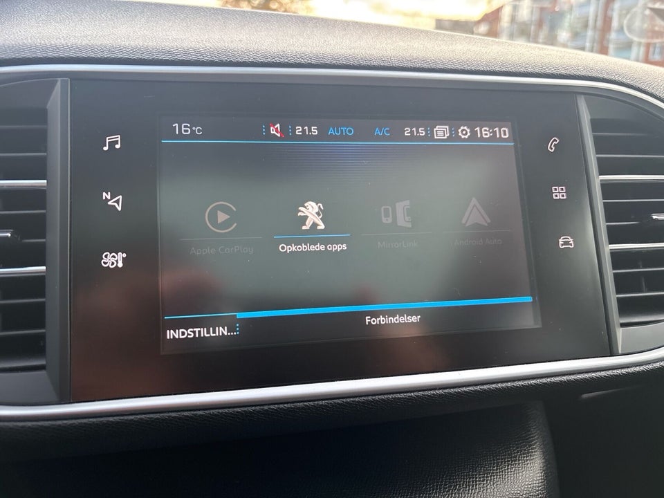 Peugeot 308 1,6 BlueHDi 120 Selection Sky SW 5d