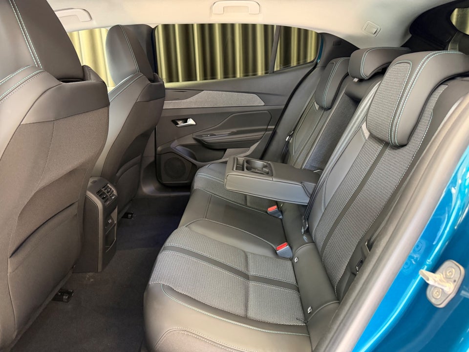 Peugeot e-408 58 Allure 5d