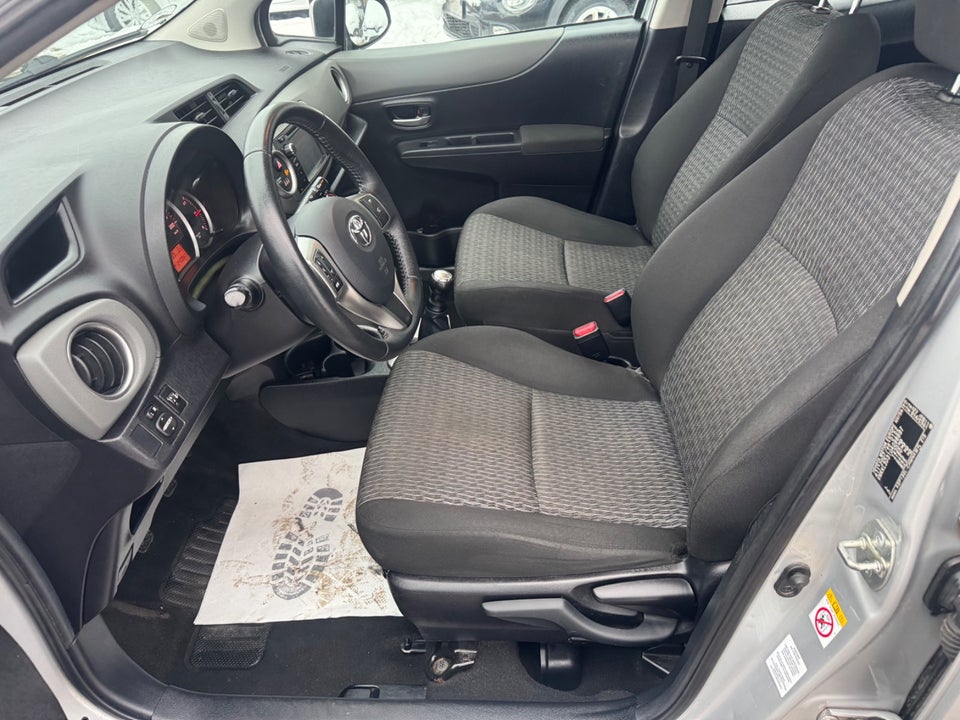 Toyota Yaris 1,0 VVT-i T2 Touch 5d