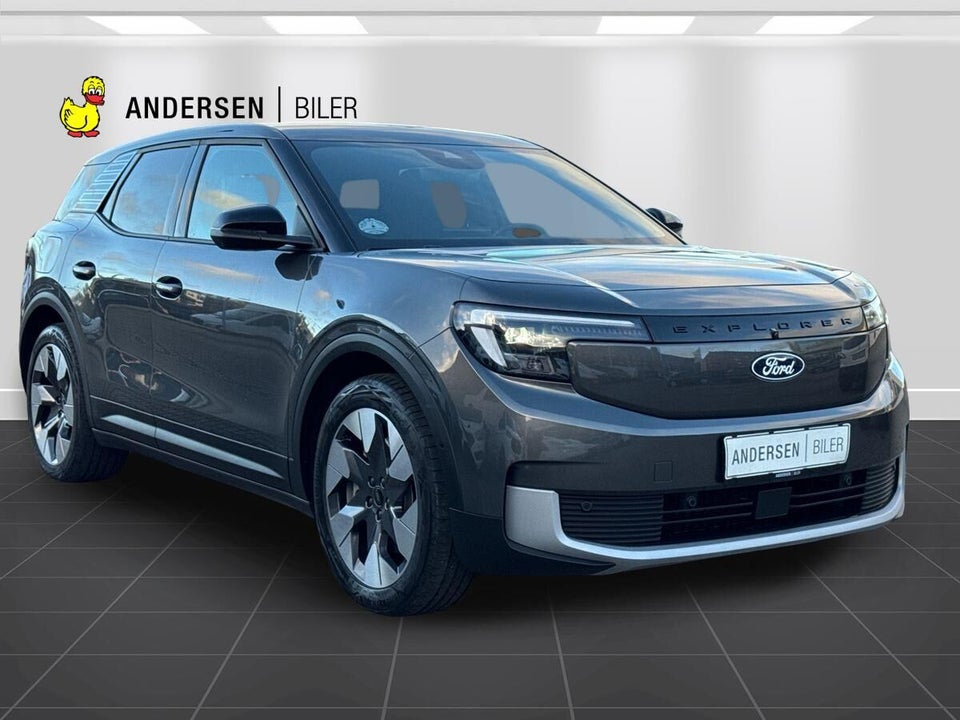 Ford Explorer 82 Premium Extended Range 5d