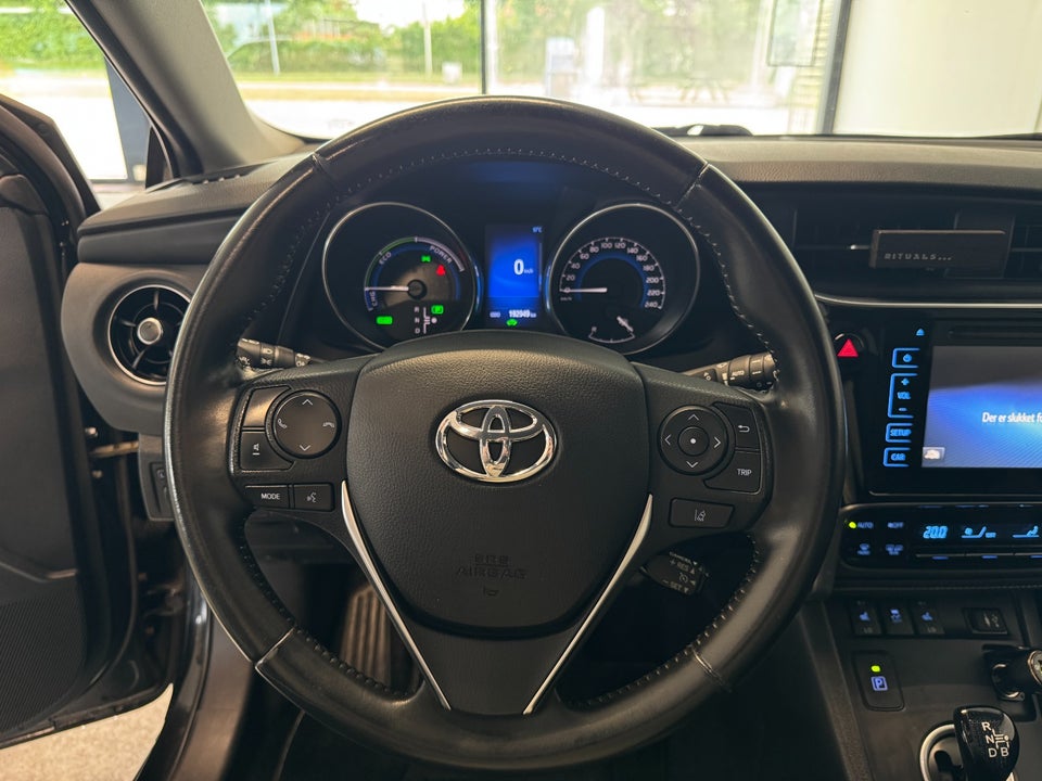 Toyota Auris 1,8 Hybrid H2 Comfort CVT 5d