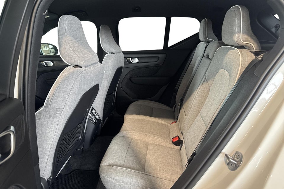 Volvo EX40 Extended Range Core 5d