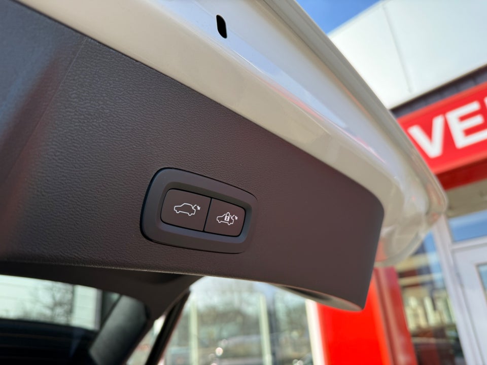 Volvo XC40 P8 ReCharge Twin Plus 5d