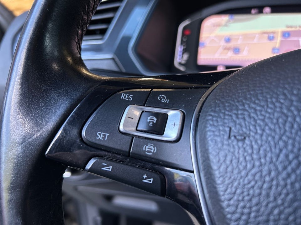 VW Tiguan 2,0 TDi 190 R-line DSG 4Motion Van 5d