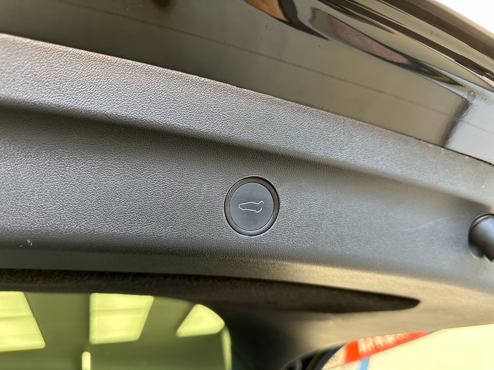 Tesla Model Y RWD 5d