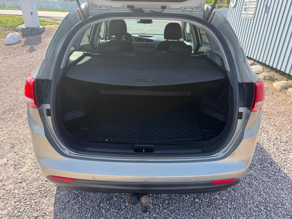 Kia Ceed 1,0 T-GDi Attraction SW 5d