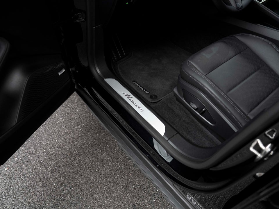 Porsche Macan 5d