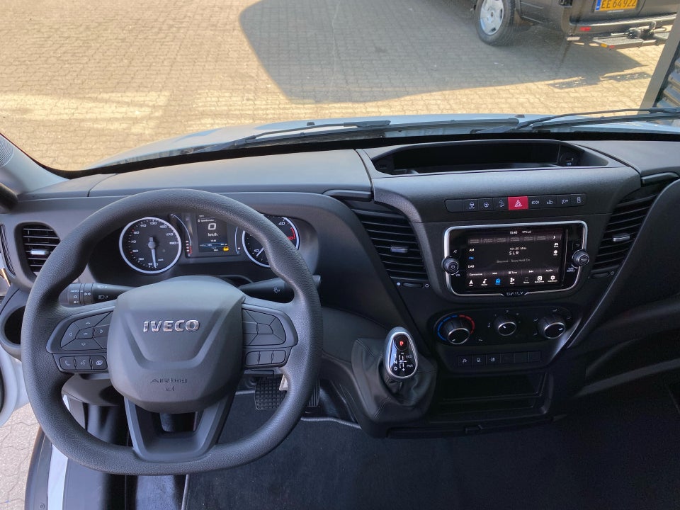 Iveco Daily 3,0 35C18 12m³ Van AG8