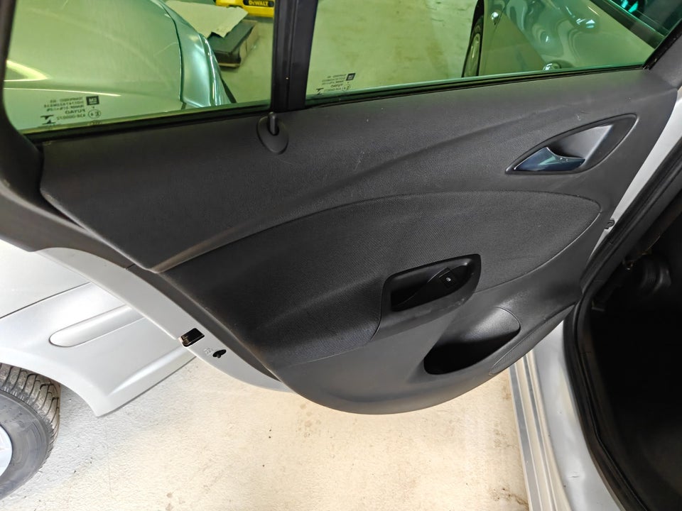 Opel Astra 1,6 CDTi 110 Dynamic Sports Tourer 5d