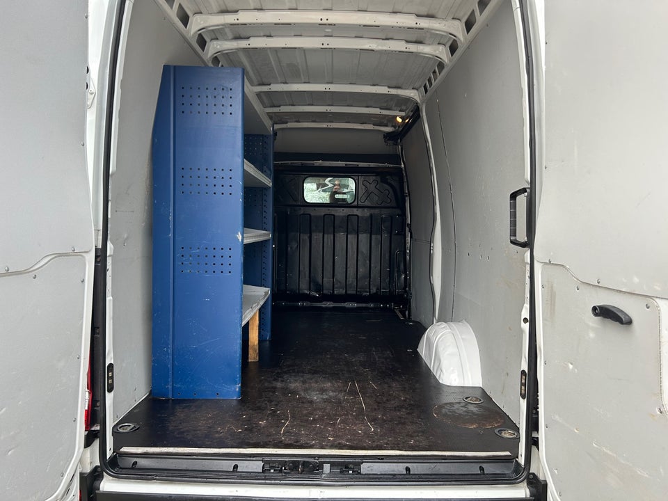 Iveco Daily 2,3 35S16 12m³ Van AG8