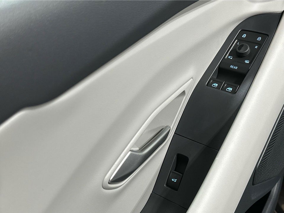 Ford Capri 82 Premium Extended Range 5d