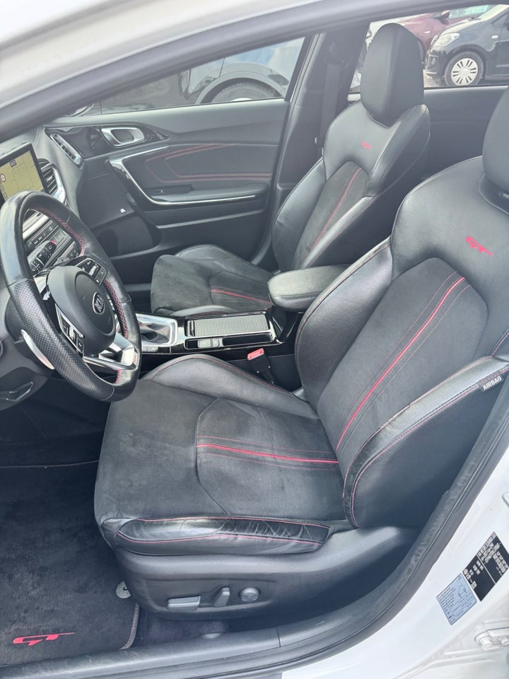 Kia ProCeed 1,6 T-GDi GT DCT 5d