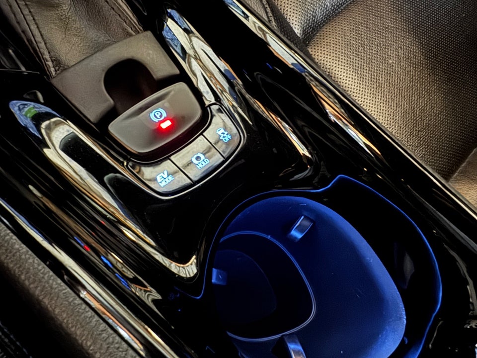 Toyota C-HR 1,8 Hybrid C-ULT CVT 5d