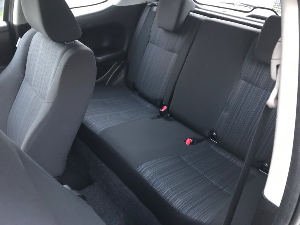 Suzuki Swift 1,2 Dualjet Club 3d