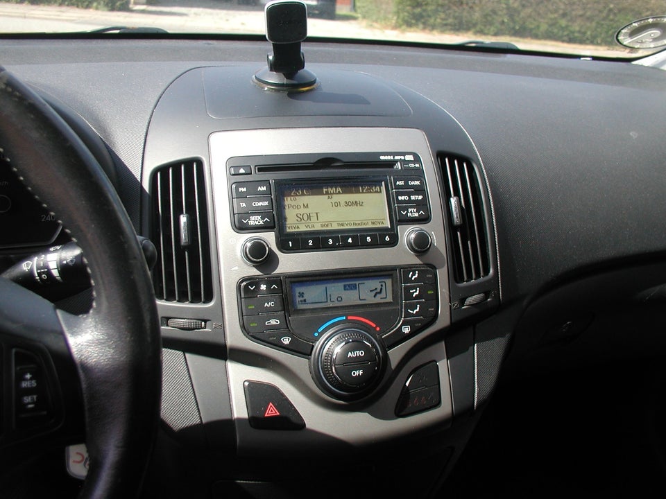 Hyundai i30 1,6 CRDi 90 Classic CW 5d