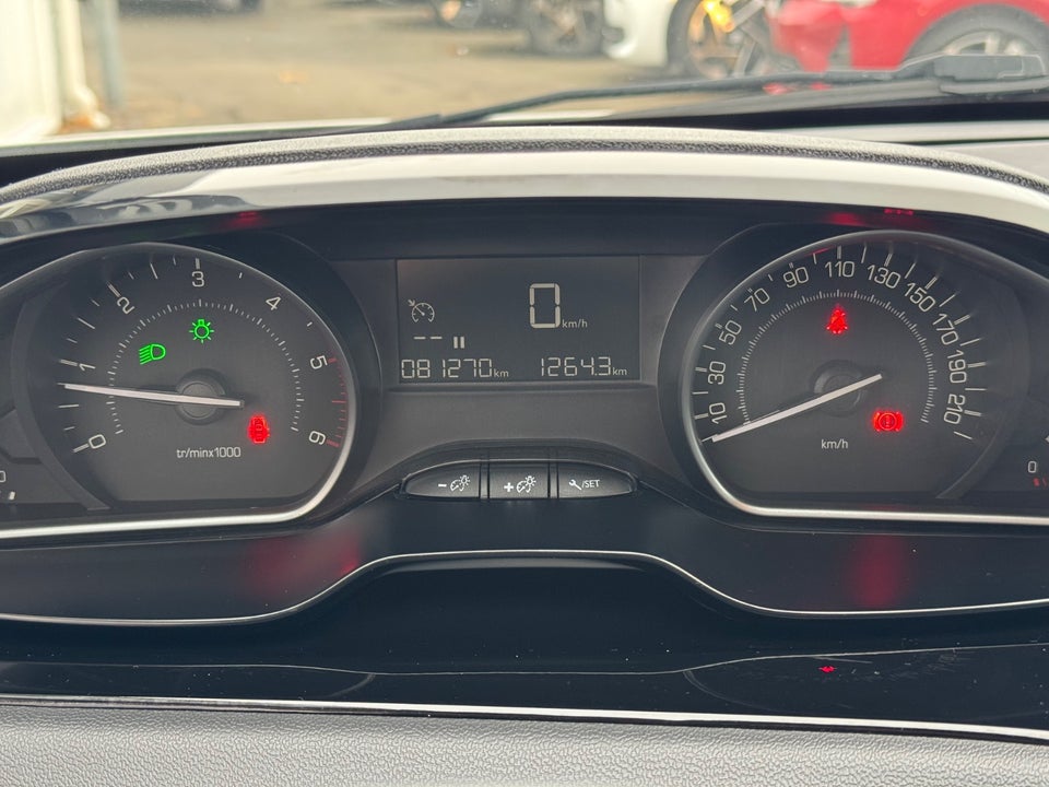 Peugeot 208 1,5 BlueHDi 100 Envy 5d