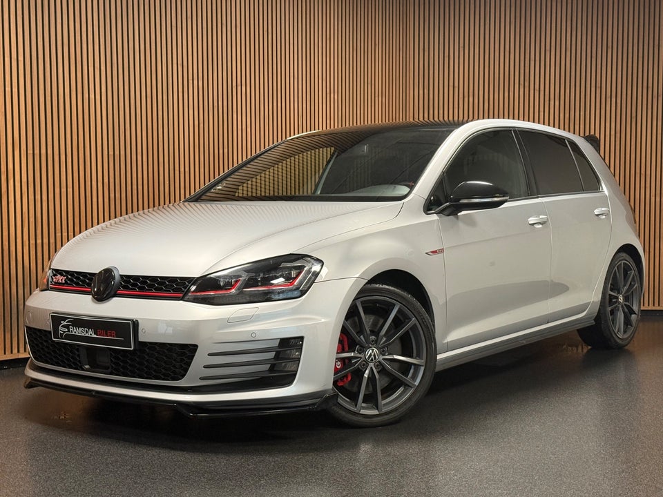 VW Golf VII 2,0 GTi Performance DSG BMT 5d