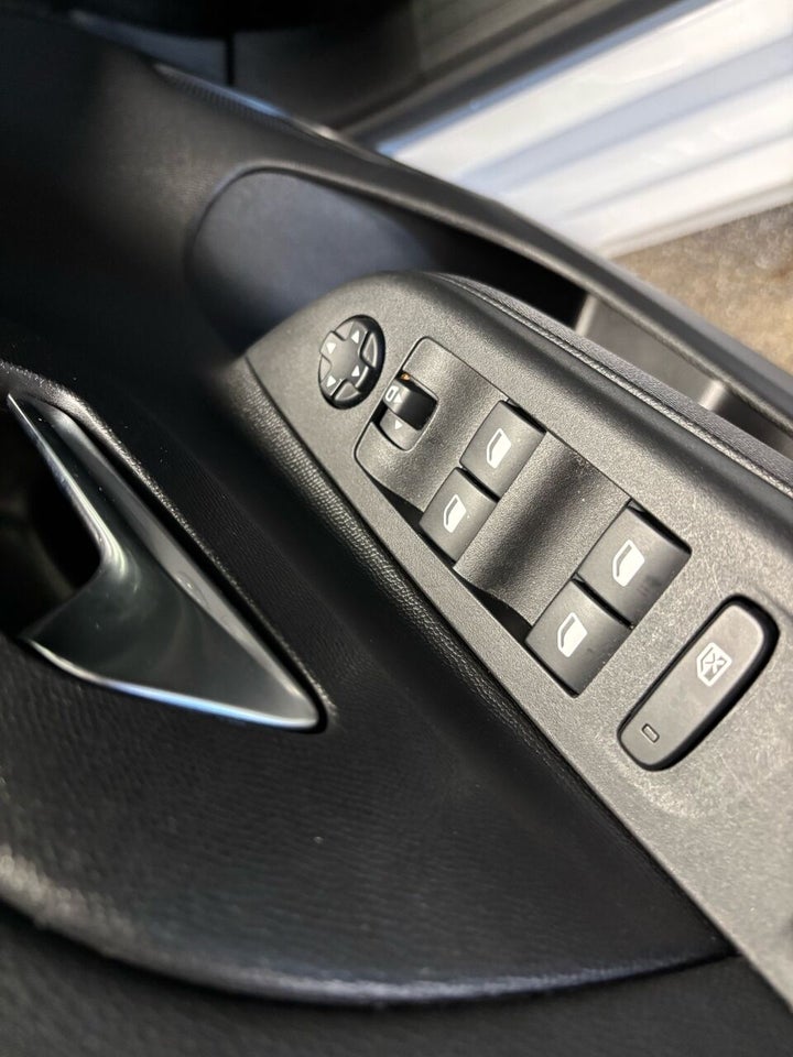 Opel Corsa 1,2 T 100 Sport 5d