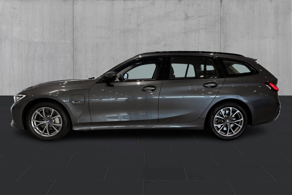 BMW 330e 2,0 Touring Sport Line aut. 5d