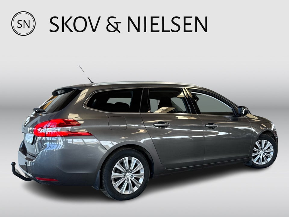 Peugeot 308 1,5 BlueHDi 130 Allure Grand SW 5d