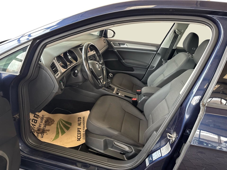 VW Golf VII 2,0 TDi 150 R-line BMT 5d